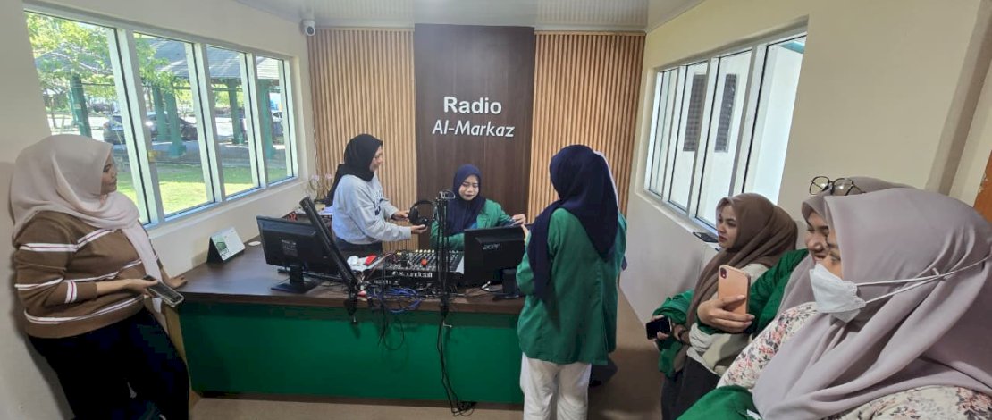 Mahasiswa Jurnalistik UIN Alauddin Belajar dan Praktik Siaran Radio di Raz FM Makassar