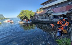Peringati HLH 2026, Kecamatan Ujung Pandang Angkut 108 Kilogram Sampah dari Laut dan Pesisir Losari