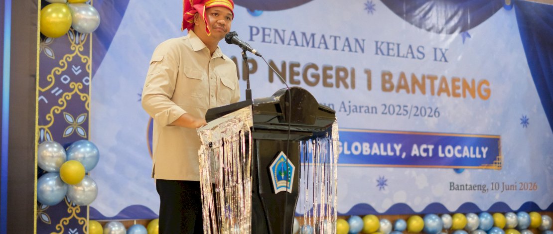 Bupati Bantaeng, Muh Fathul Fauzy Nurdin, menghadiri acara Penamatan Siswa Kelas IX SMP Negeri 1 Bantaeng Tahun Ajaran 2025/2026 yang berlangsung di Gedung Balai Kartini, Rabu, 10 Juni 2026.
