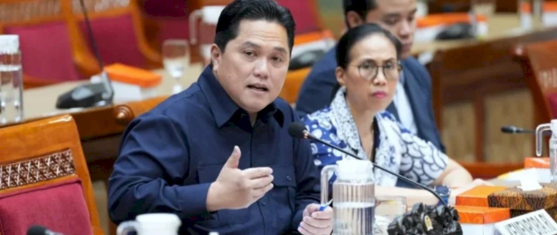 Menpora RI sekaligus Ketua Umum PSSI, Erick Thohir (kiri) dalam rapat kerja bersama Komisi X DPR RI di Senayan pada Senin, 15 Juni 2026 (Foto: PSSI)
