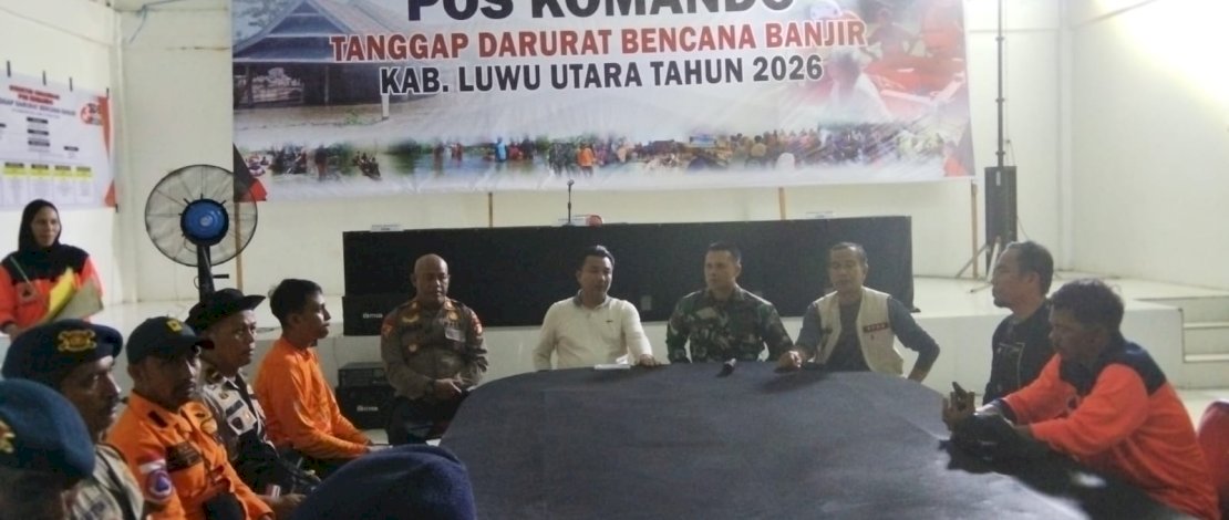 Setelah tiga hari pencarian intensif menembus derasnya arus sungai, korban banjir asal Desa Beringin Jaya, Firman (24), akhirnya ditemukan dalam kondisi meninggal dunia. 
