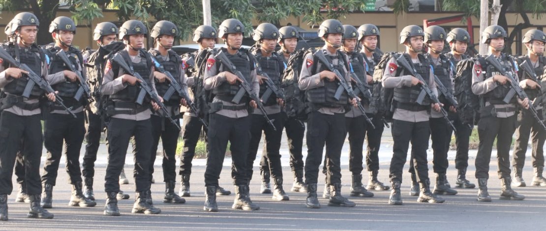 Satuan Brimob Polda Sulsel resmi membuka Pelatihan Pratama Bintara Remaja Tahun 2026 sebagai langkah strategis membentuk personel Brimob yang profesional, modern, dan siap menghadapi berbagai tantangan tugas yang semakin kompleks.