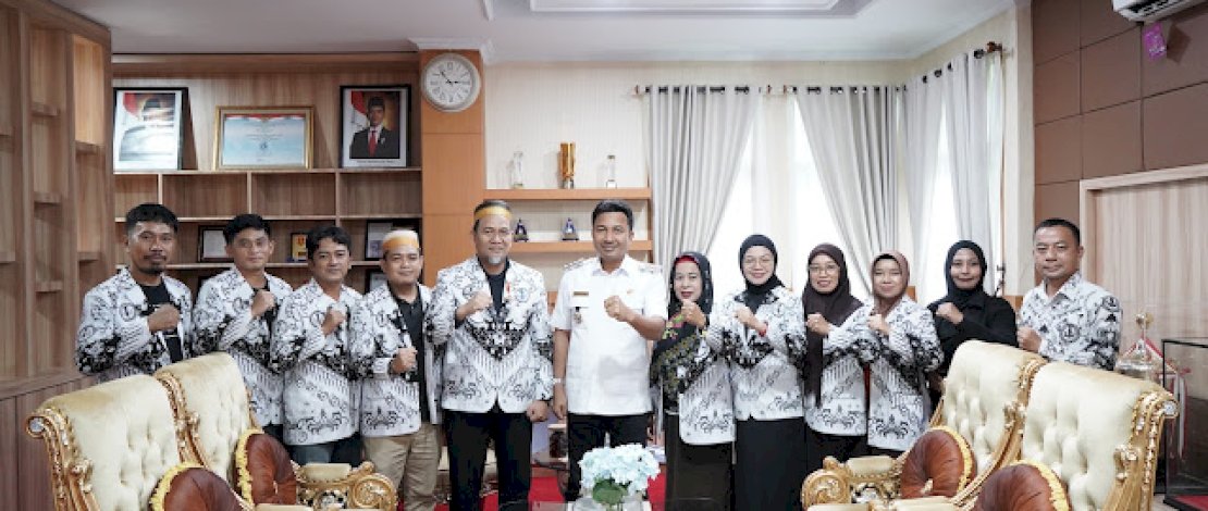 Bupati Luwu Utara Lepas Semangat Kontingen PGRI, Bidik Prestasi di Porsenijar Sulsel