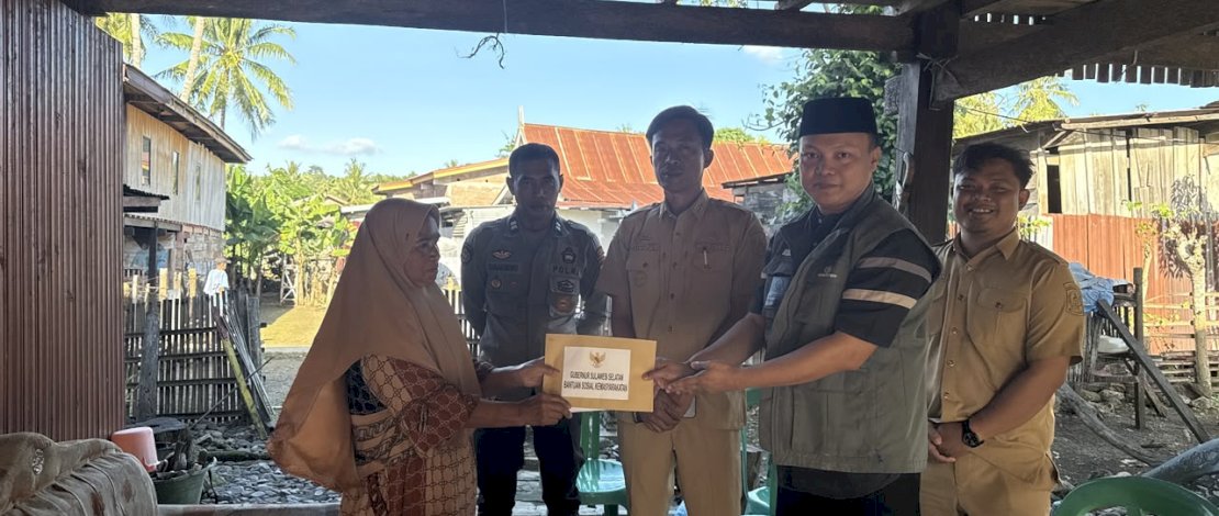 Gubernur Sulsel Salurkan Bantuan Kemanusiaan untuk Keluarga Korban Terseret Arus Sungai di Soppeng