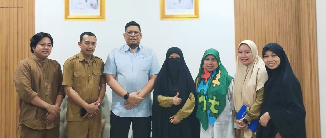 Temu Pendidik Nusantara XIII yang diselenggarakan oleh Komunitas Guru Belajar Nusantara akan berlangsung selama dua hari, Sabtu, 4 Juli 2026 di Sekolah Islam Athirah, Jalan Kajaolalido, Makassar, dan Minggu, 5 Juli 2026 di Rumah Sekolah Cendekia, Jalan Bontotangnga, Gowa.
