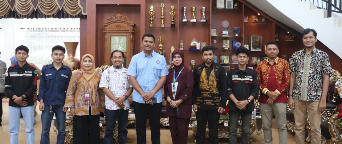 Akademi Komunitas Industri Manufaktur Bantaeng, Balai Pelatihan Vokasi dan Produktivitas (BPVP) Bantaeng, dan Lembaga Pelatihan Kerja Indonesia Nippon Anugerah (LPK INA), melakukan penandatanganan Memorandum of Understanding (MoU).