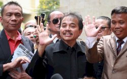 Praperadilan Dikabulkan, Hakim PN Jaksel Putuskan Penggeledahan, Penangkapan, dan Penahanan Roy Suryo Tidak Sah