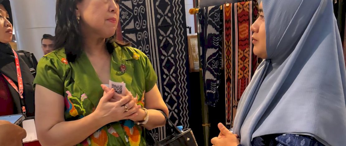 Desainer interior asal Jepang yang telah lama berkiprah di Indonesia, Yukako Akashi, menyatakan ketertarikannya untuk menjalin kolaborasi strategis dengan Dewan Kerajinan Nasional Daerah (Dekranasda) Luwu Timur.