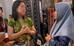 Kolaborasi Lintas Negara: Desainer Jepang Yukako Akashi Lirik Potensi Kerajinan Tangan Luwu Timur