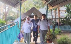 Menilik Aksi Bupati Sidrap di Hari Pertama Sekolah: Mengantar, Menyapa, dan Menginspirasi
