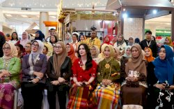 Arumi Bachsin Borong Produk Lokal Sulsel, Pameran Dekranas Makassar Jadi Etalase Kriya Nusantara