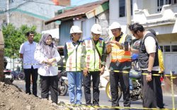 Bupati Bantaeng Tinjau Pengerjaan Dua Jembatan untuk Kelancaran Akses Masyarakat