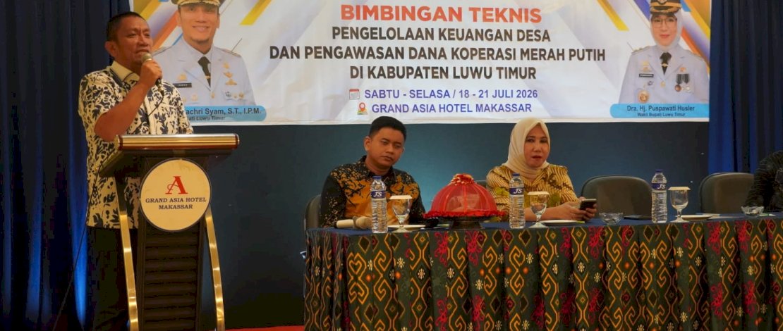 Bupati Luwu Timur, Irwan Bachri Syam, secara resmi membuka Bimbingan Teknis (Bimtek) Pengelolaan Keuangan Desa dan Pengawasan Dana Koperasi Desa Merah Putih yang digelar oleh PT Putri Dewani Mandiri, di Grand Asia Hotel Makassar, Sabtu, 18 Juli 2026.
