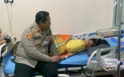 Kapolres Selayar Jenguk Lima Korban KLM Nurul Salsa, Pastikan Pengobatan Gratis Hingga Fasilitasi Pemulangan