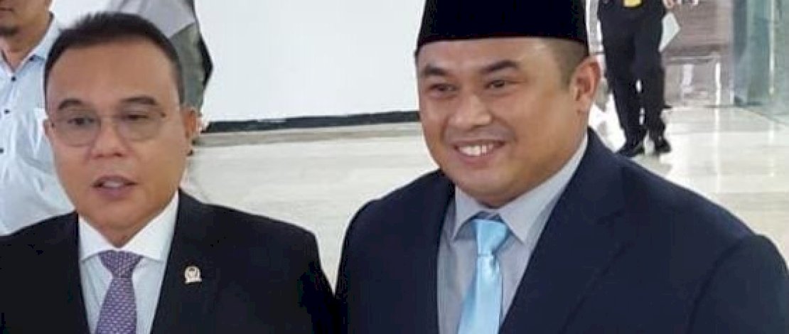 Wakil Ketua DPR RI Sufmi Dasco Ahmad (Kiri) bersama komisioner terpilih Muhammad Hasrul Hasan
