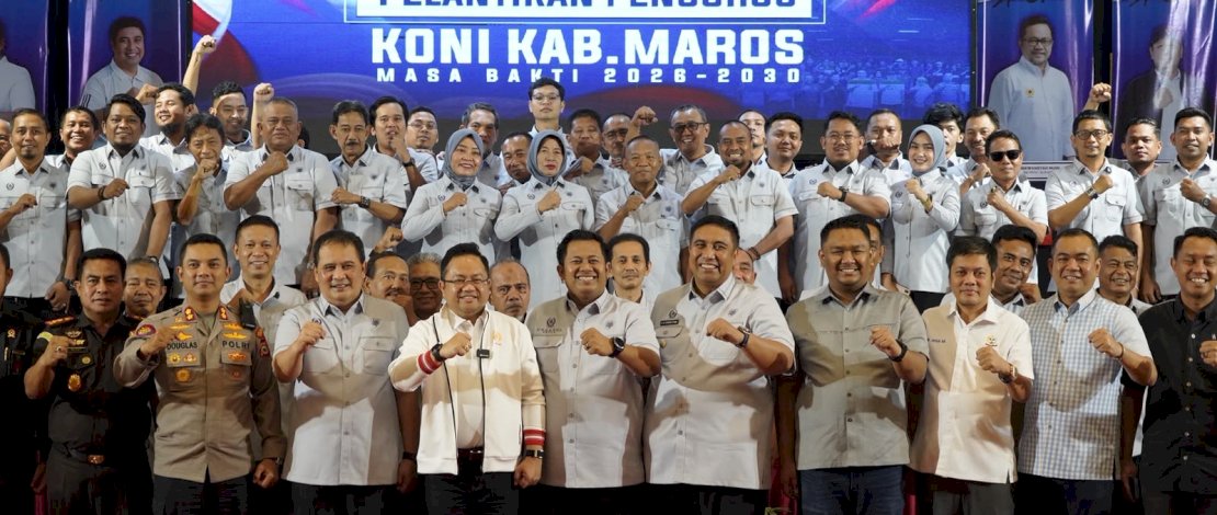 Bersama Bupati Maros, Ketua Koni Sulsel Darmawangsyah Muin Kukuhkan Pengurus KONI Kabupaten 
