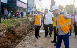 Keluhan Warga Terjawab, Gubernur Sulsel Mulai Bangun Permanen Jalan Strategis Moncongloe Senilai Rp239 Miliar