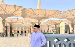Beri Hadiah Dua Jemaah Umroh Gratis, Hardiman Rewa Ibadah Bersama Humairoh Travel dan Haji Makassar