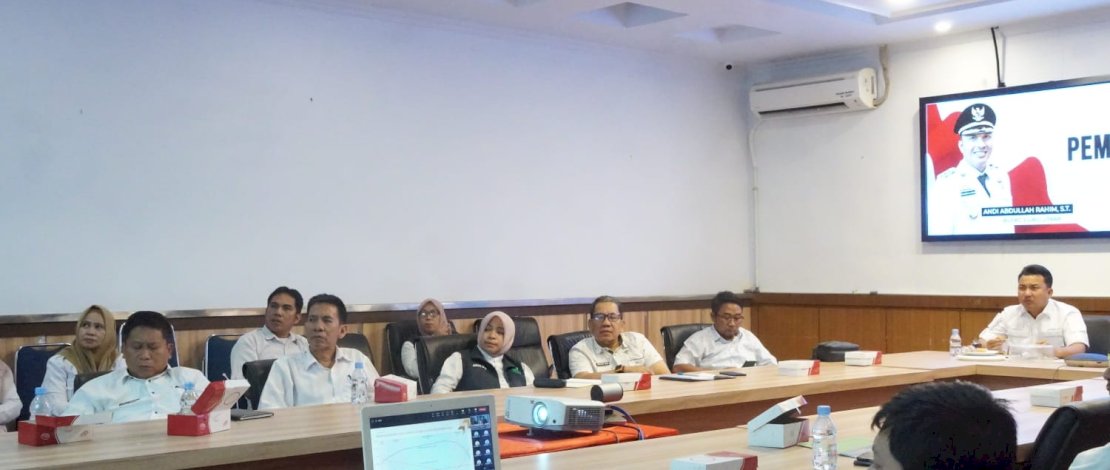 Bupati Luwu Utara, Ir. Andi Abdullah Rahim, S.T., mengikuti IFC (International Finance Corporation)&ndash;APINDO Engagement Meeting secara daring melalui Zoom Meeting dari Command Centre, Rabu (22/7/2026).