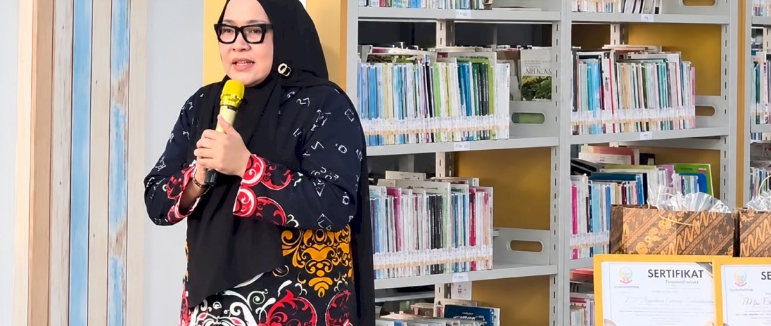 Dinas Perpustakaan dan Kearsipan Provinsi Sulawesi Selatan memperingati Hari Anak Nasional (HAN) ke-42 dengan menggelar kegiatan literasi interaktif yang diikuti siswa Sekolah Dasar Islam Terpadu (SDIT) Ar Rafii Makassar di UPT Perpustakaan Dispusip Sulsel, Kamis, 23 Juli 2026.

