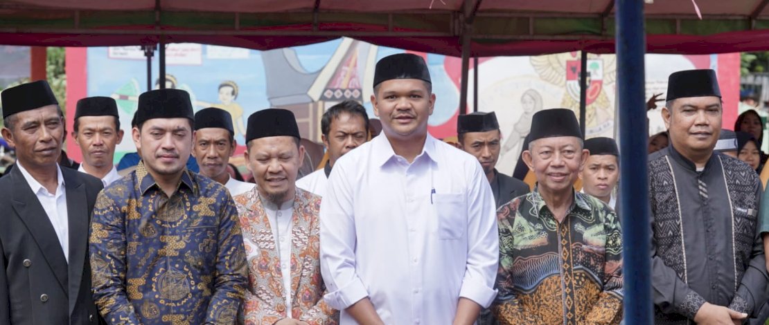 Bupati Bantaeng, Muh Fathul Fauzy Nurdin, menghadiri Pelantikan Pimpinan Cabang Muhammadiyah (PCM) Kecamatan Uluere, yang dirangkaikan dengan Rapat Kerja dan Tablig Akbar, di Lapangan SD Inpres Tamaona Desa Bonto Daeng Kecamatan Uluere, Sabtu, 25 Juli 2026.