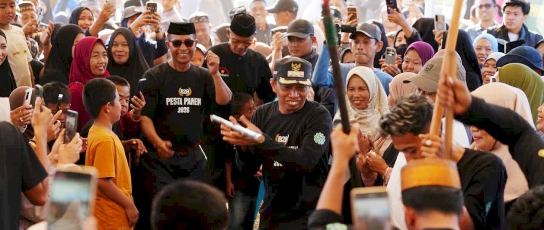 Hadiri Mappadendang di Desa Lise, Bupati Sidrap Tegaskan Tradisi dan Pertanian Harus Tumbuh Bersama