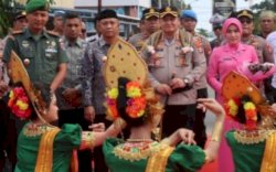 Disambut Tari Pa'duppa, AKBP Didid Imawan Awali Tugas sebagai Kapolres Kepulauan Selayar