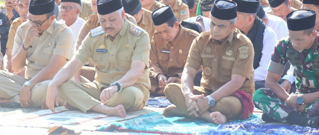 Kemarau Panjang Ancam Pertanian, Bupati Pinrang Pimpin Salat Istisqa dan Ajak Warga Perkuat Ikhtiar