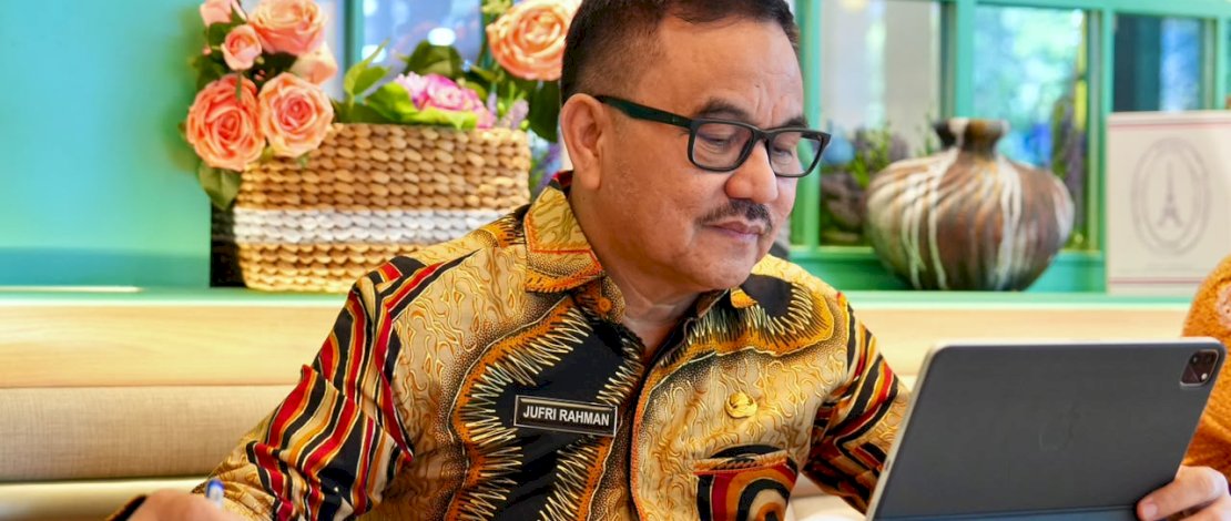 Sekretaris Daerah Provinsi Sulsel, Jufri Rahman, memaparkan kinerja perekonomian dan perkembangan akses pembiayaan di Sulsel dalam Virtual Assessment Tim Percepatan Akses Keuangan Daerah (TPAKD) Award 2026, Selasa, 28 Juli 2026.