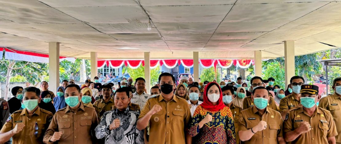 Bupati Bantaeng, M. Fathul Fauzy Nurdin, didampingi Ketua Tim Penggerak PKK Bantaeng, Gunya Paramasukhaputri, membuka Kegiatan Tracing Tuberkulosis (TB) Terintegrasi dengan Cek Kesehatan Gratis (CKG) di Kabupaten Bantaeng, yang digelar di Kantor Kelurahan Bonto Jaya, Kecamatan Bisappu, Senin, 3 Agustus 2026.