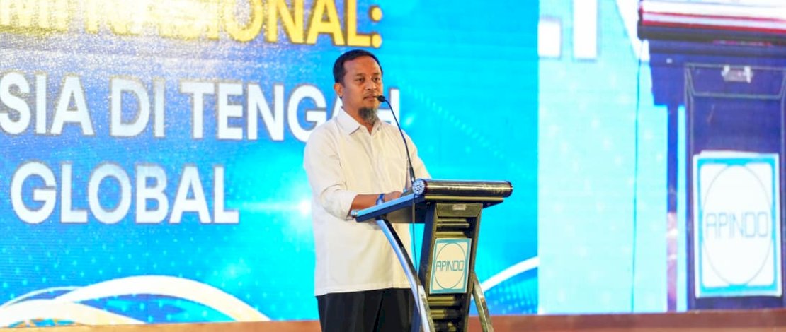 Gubernur Sulsel Andi Sudirman Sulaiman menghadiri Rapat Kerja dan Konsultasi Nasional (Rakekornas) XXXV APINDO 2026 yang mengusung tema Ketahanan Ekonomi Nasional: Pengusaha Indonesia di Tengah Fragmentasi Global, di Hotel Grand Claro Makassar, Selasa, 4 Agustus 2026.