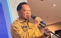 Mendagri Usul DBH Rp70 Triliun Diprioritaskan ke Daerah yang Kesulitan Bayar Gaji Pegawai