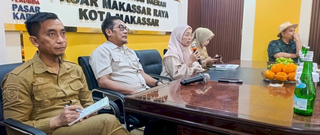 Kunjungan Ketua Dewan Lingkungan Hidup Kota Makassar, Melinda Aksa Munafri, ke Kantor Perumda Pasar Makassar, Senin, 10 Agustus 2026.
