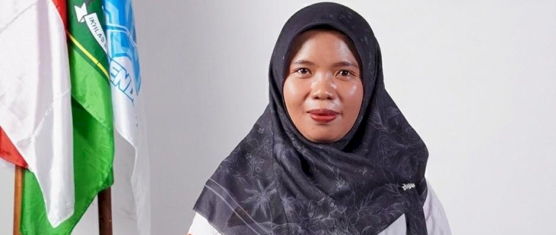 Guru Seni Budaya MAN IC Gowa, Nur Amalia