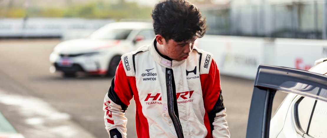 Pembalap muda Zayn Neymar kembali menorehkan prestasi membanggakan bersama Honda Racing Indonesia (HRI) di ajang Mandalika Festival of Speed 2026.