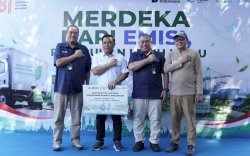 HUT ke-81 RI: Pelindo Cek Gas Buang Ratusan Truk di Pelabuhan Makassar