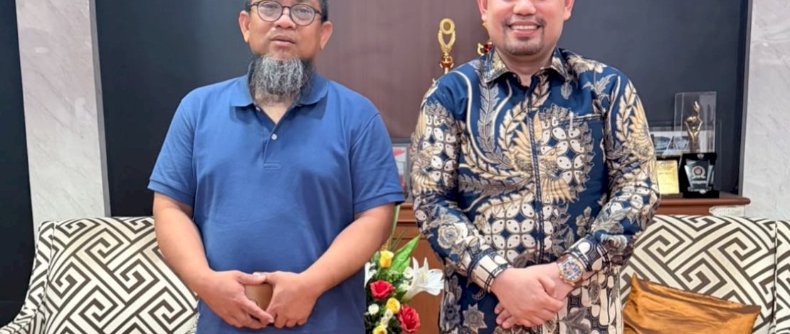 Komisaris Utama Queenza Project, H Hardiman J Saing Rewa, SE MM, saat bertemu Kepala Dinas Pendidikan Sulsel, H Andi Iqbal Najamuddin SE, baru-baru ini.