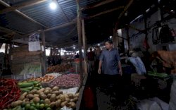 Jelang Iduladha, Wali Kota Parepare Turun ke Pasar Lakessi Pantau Harga Sembako