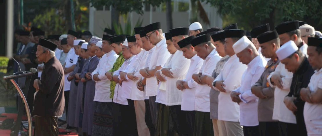 Ikhtiar Hadapi Kemarau, Pemkot Makassar Gelar Salat Istisqa di Al Markaz
