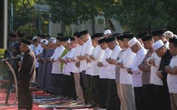 Ikhtiar Hadapi Kemarau, Pemkot Makassar Gelar Salat Istisqa di Al Markaz