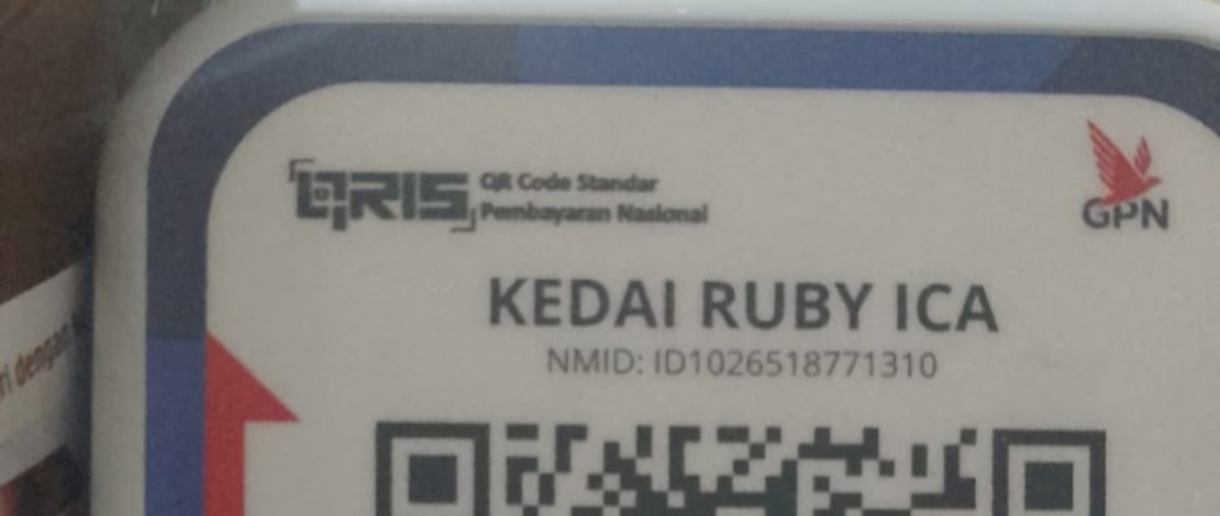 Salah satu kedai di Kantin SD Kompleks IKIP Makassar sudah menerapkan pembayaran melalui QRIS.