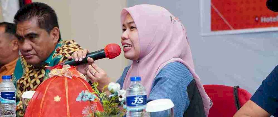 Anggota DPRD Kota Makassar Rezeki Nur, S.Kep., Ns., M.Kep., bersama Dinas Pengendalian Penduduk dan Keluarga Berencana (DPPKB) Kota Makassar di Hotel Grand Imawan Makassar, Jalan Pengayoman, Jumat (4/9/2026).