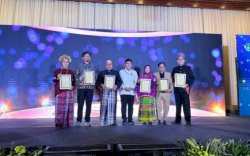 Pemkab Takalar Raih Gold InTechSEA 2026, Program Pangan Antarkan Daeng Manye Terima Penghargaan