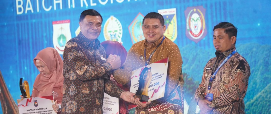 Wali Kota Makassar Diganjar Dua Penghargaan Kemendagri, Terbaik Layanan Pendidikan dan Hunian Layak