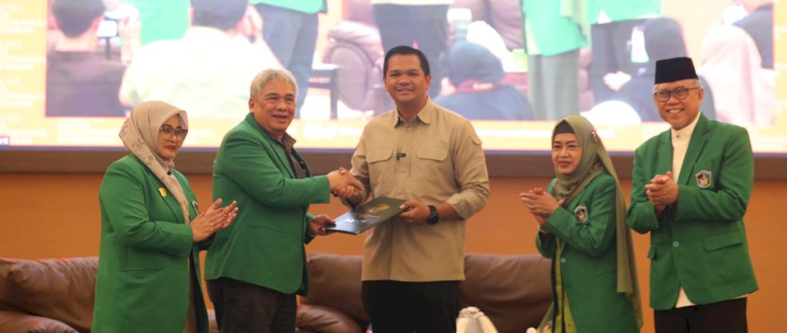 Bupati Bantaeng, M Fathul Fauzy Nurdin menjadi dosen luar biasa di Fakultas Sastra, Ilmu Komunikasi dan Pendidikan (FSIKP) Universitas Muslim Indonesia (UMI).