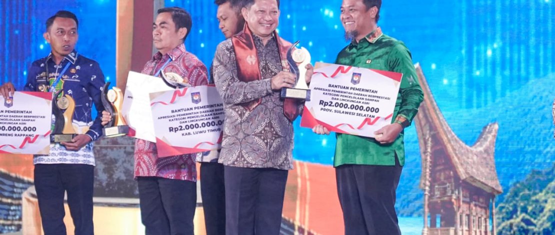 Pemprov Sulsel Diganjar Dua Penghargaan Sekaligus Pemda Berprestasi Batch II dari Kemendagri 2026