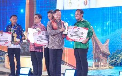 Pemprov Sulsel Diganjar Dua Penghargaan Sekaligus Pemda Berprestasi Batch II dari Kemendagri 2026