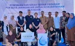 Di Tengah Kekeringan, PLN SEJUK Hadirkan Air Bersih untuk Warga Allu Tarowang