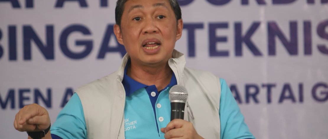 Ketua Umum Partai Gelombang Rakyat (Gelora)  Indonesia sekaligus Wakil Menteri Luar Negeri (Wamenlu)  RI Anis Matta