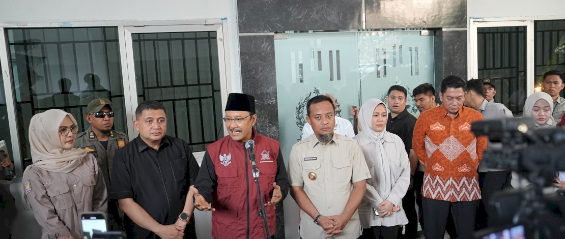 Gerakan Nasional Peduli Tetangga untuk Perlinsos tersebut resmi diluncurkan Menteri Sosial RI, Saifullah Yusuf atau Gus Ipul, bersama Wali Kota Makassar, Munafri Arifuddin, di GOR Sudiang, Jalan Pajjaing Nomor 73, Makassar, Minggu (4/10/2026).
